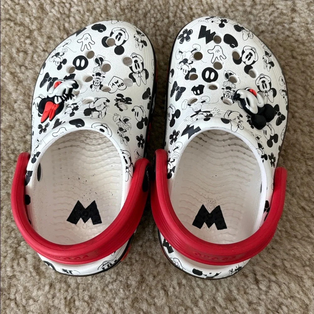 Mickey Crocs - Picture 2 of 6
